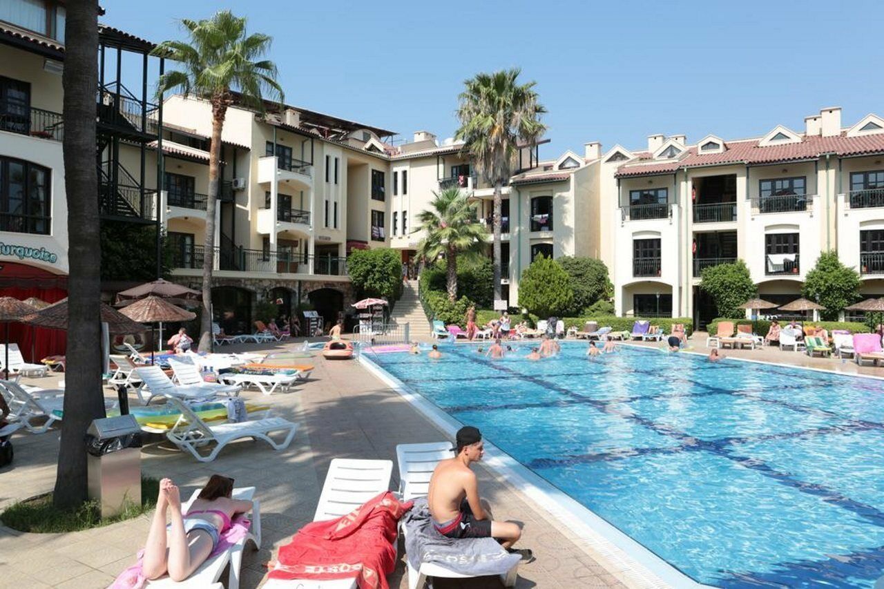 Aparthotel Club Turquoise 3*