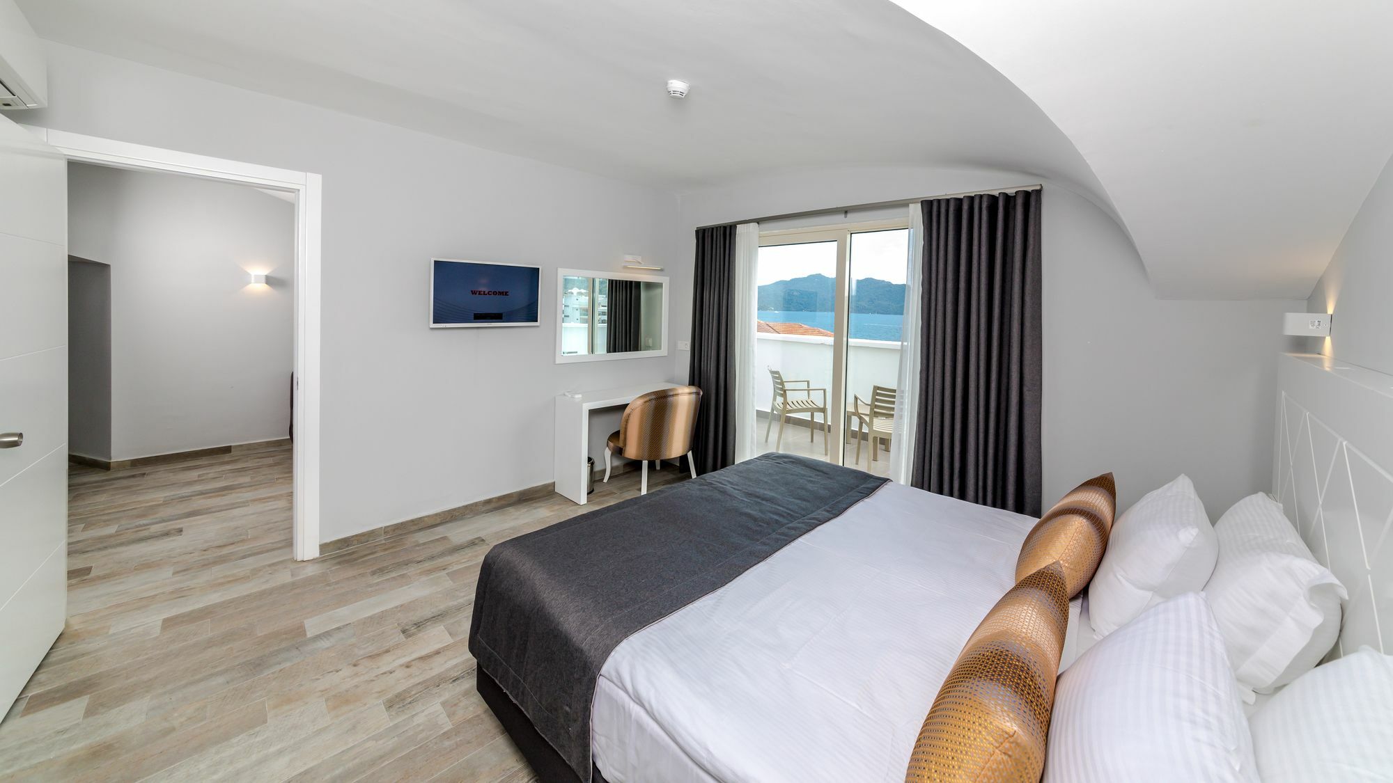 Motto Premium Hotel