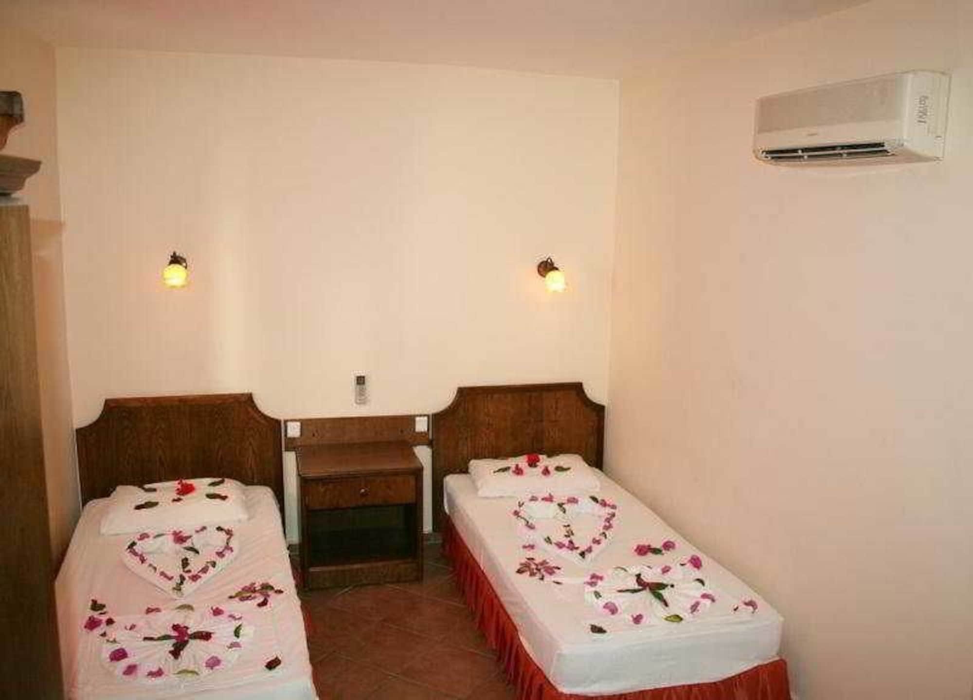 Ozhan Marmaris