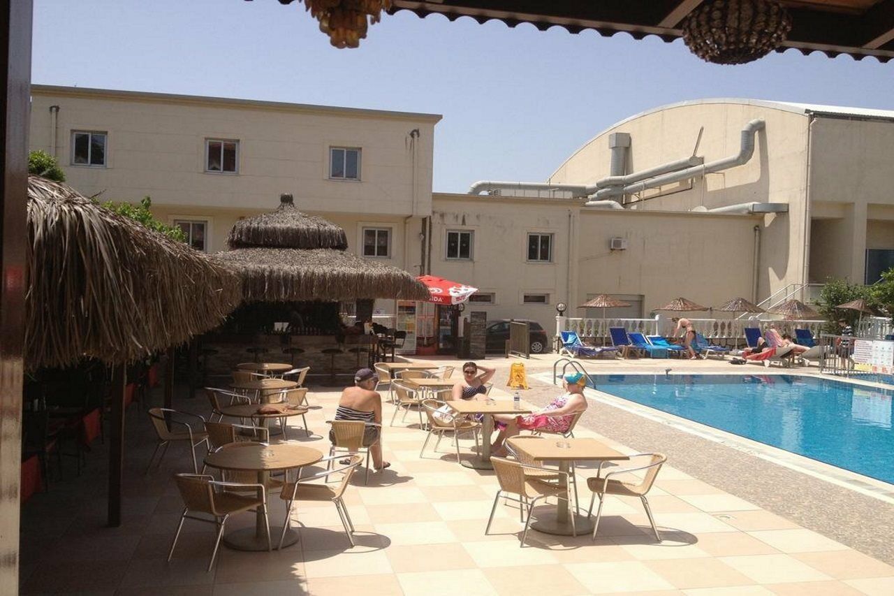 Amphi Aparthotel