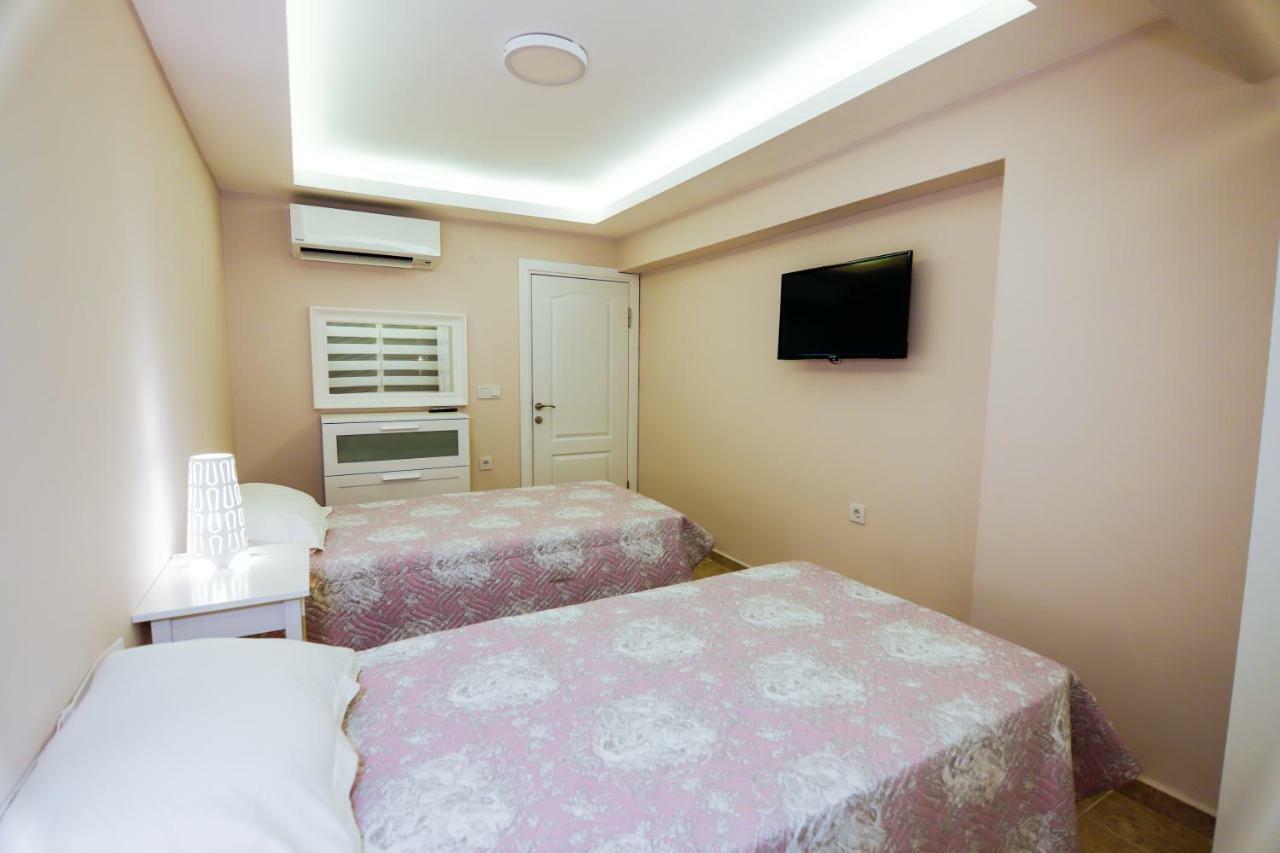 Little Gem's 2 Bedrooms Sea View Apartment Marmaris