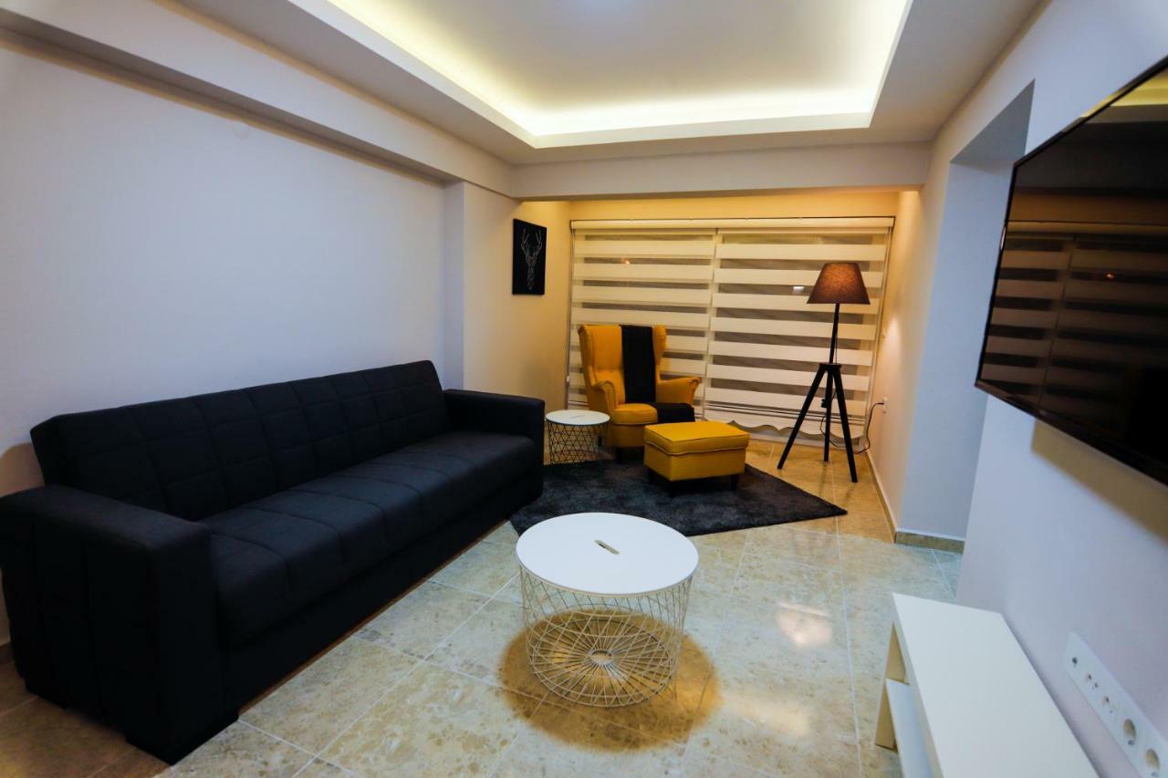 Little Gem's 2 Bedrooms Sea View