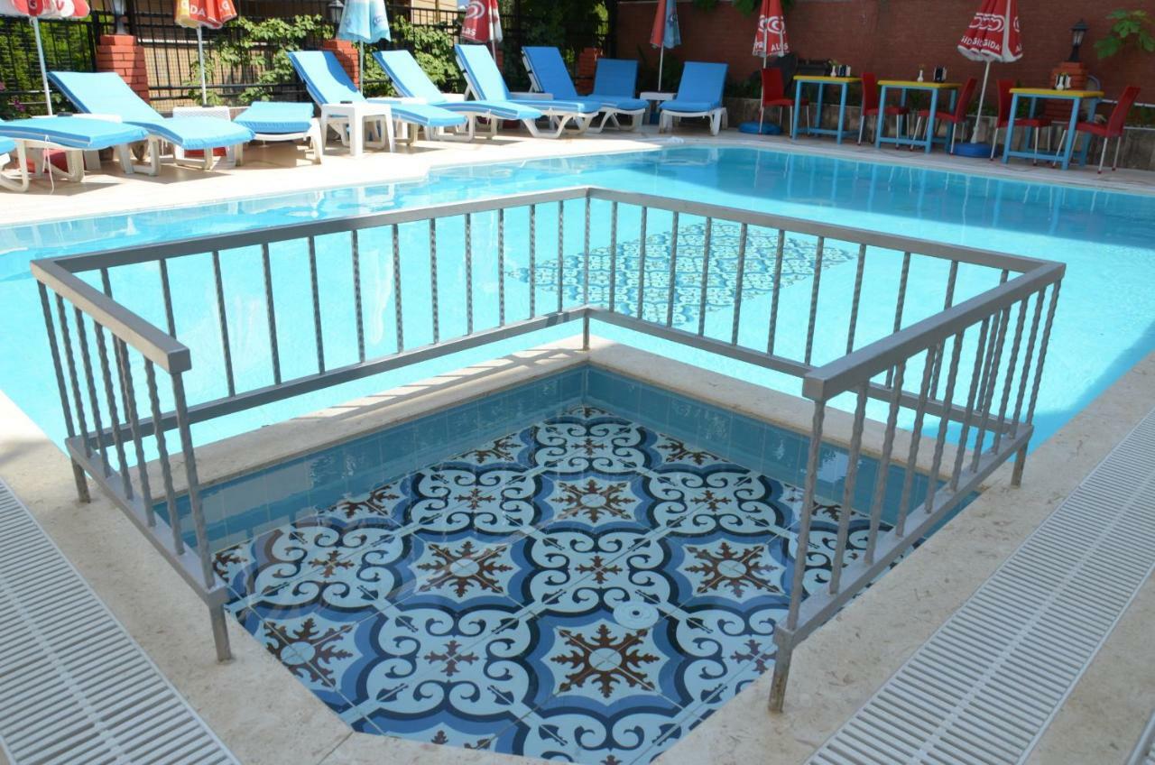 Hotel Kemalbutik 2*