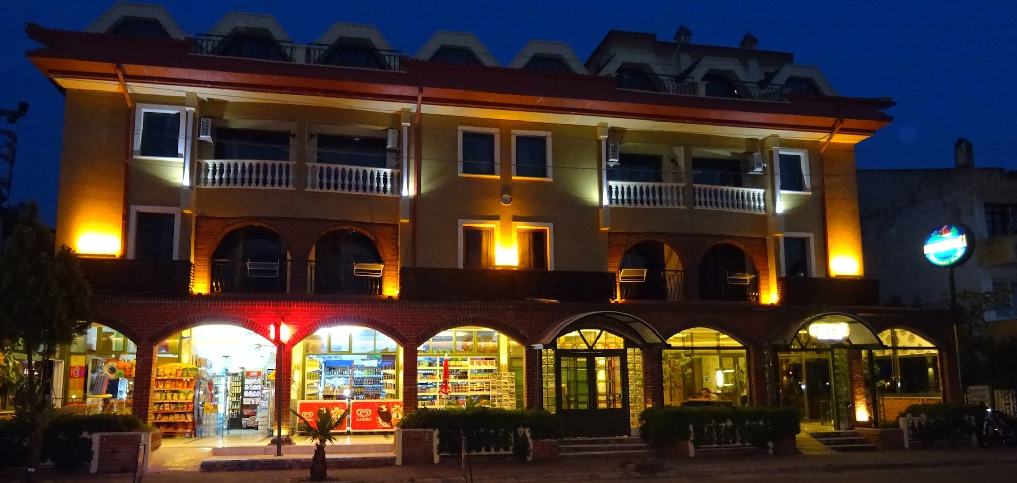 Maxwell Club (adults Only)
