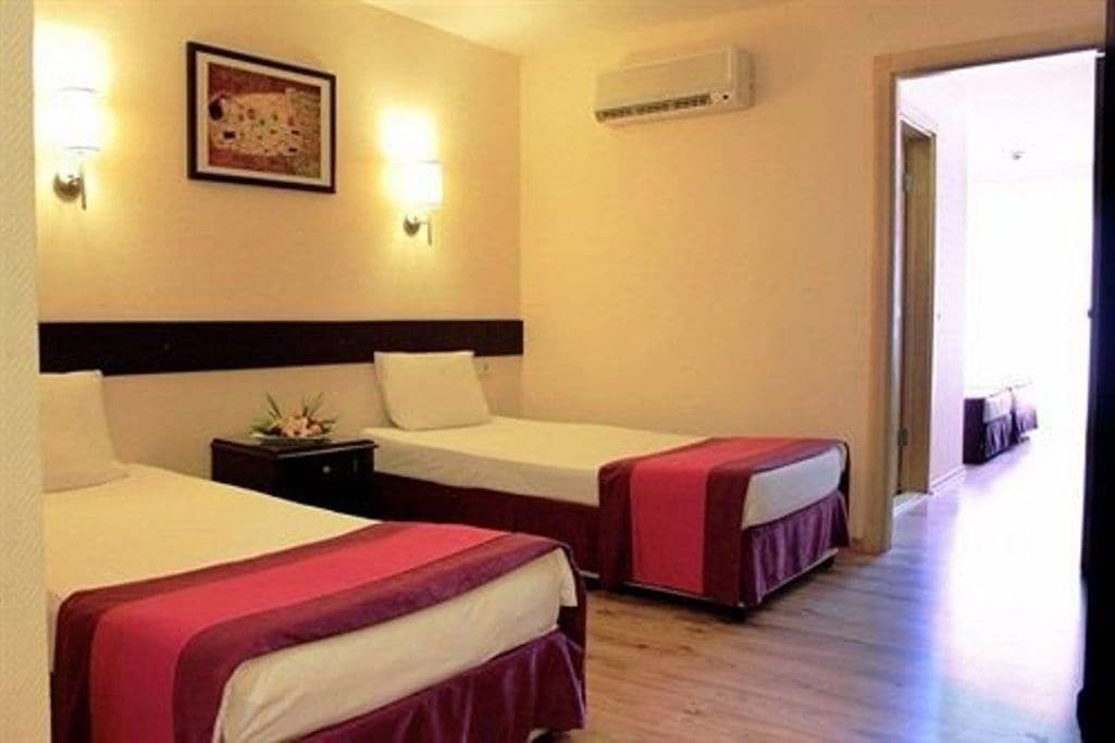 Hotel Club Troy &
