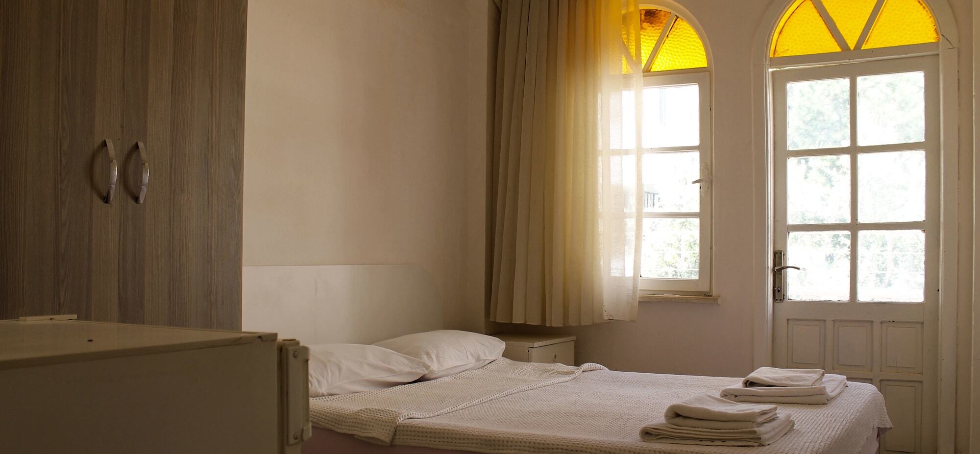 Hotel Dm *