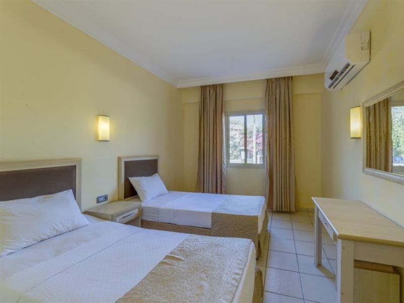 Alenz Hotel 3*