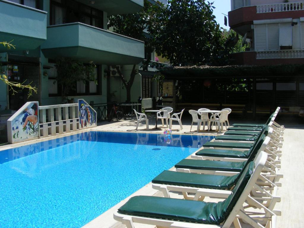 Aparthotel Antik Apart&hotel 2*