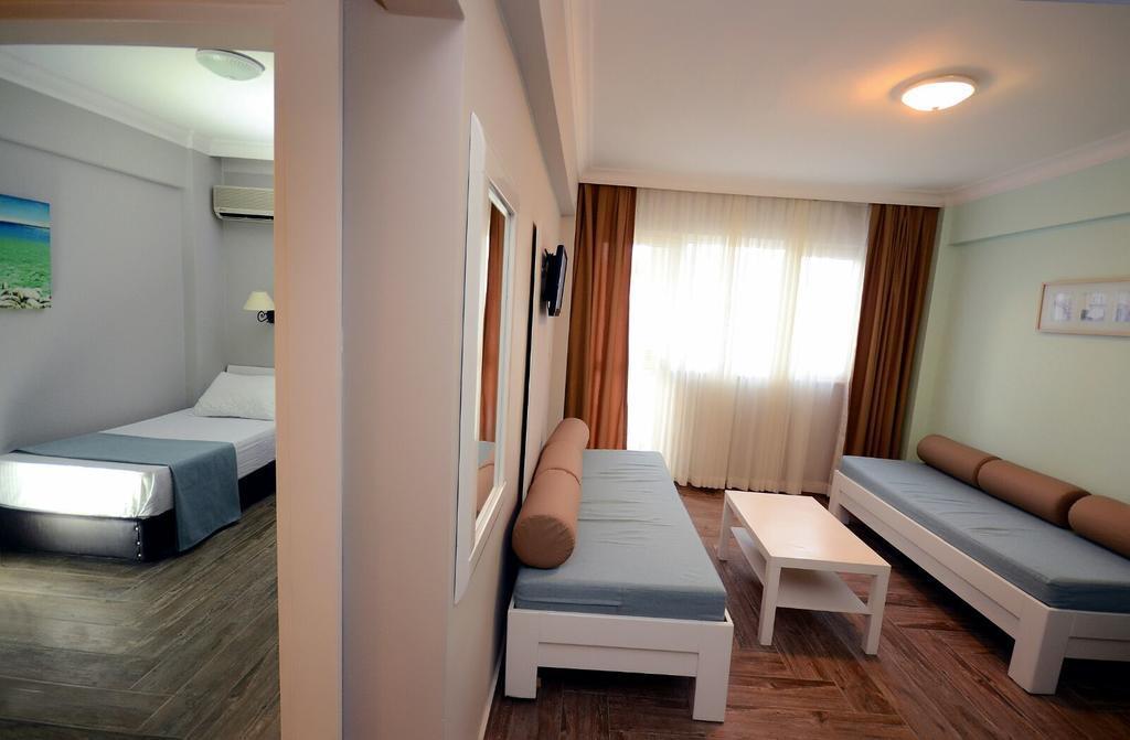 Hotel Two Seas