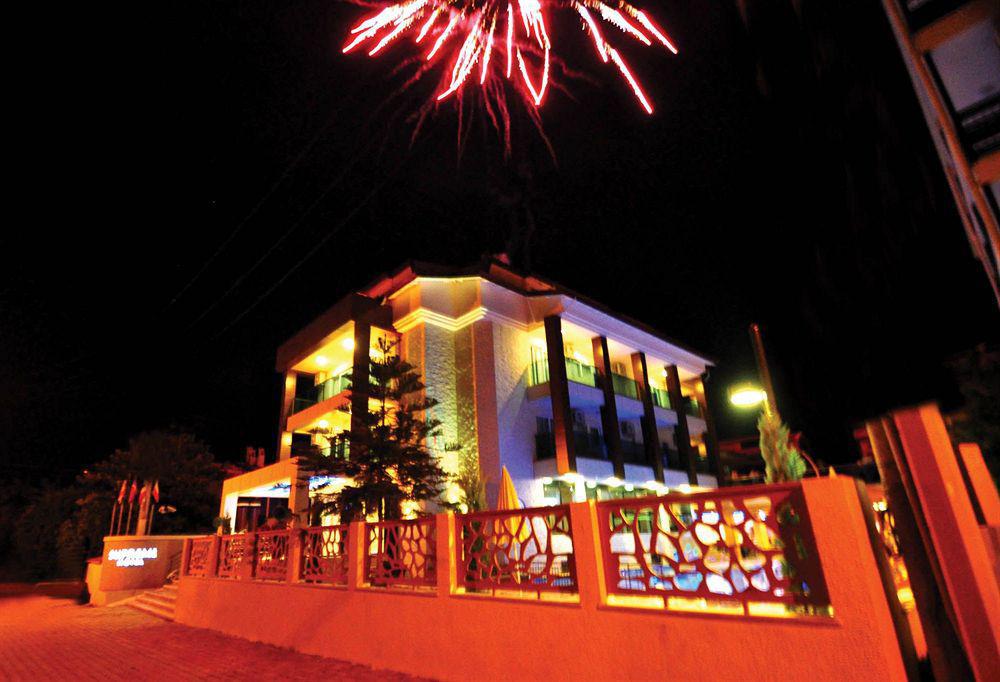 Supreme Hotel 3*