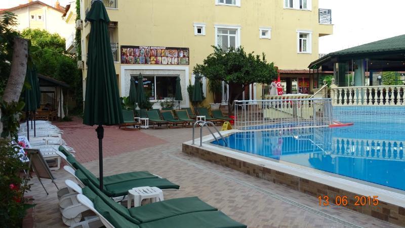 Aparthotel Maxwell Club 3*