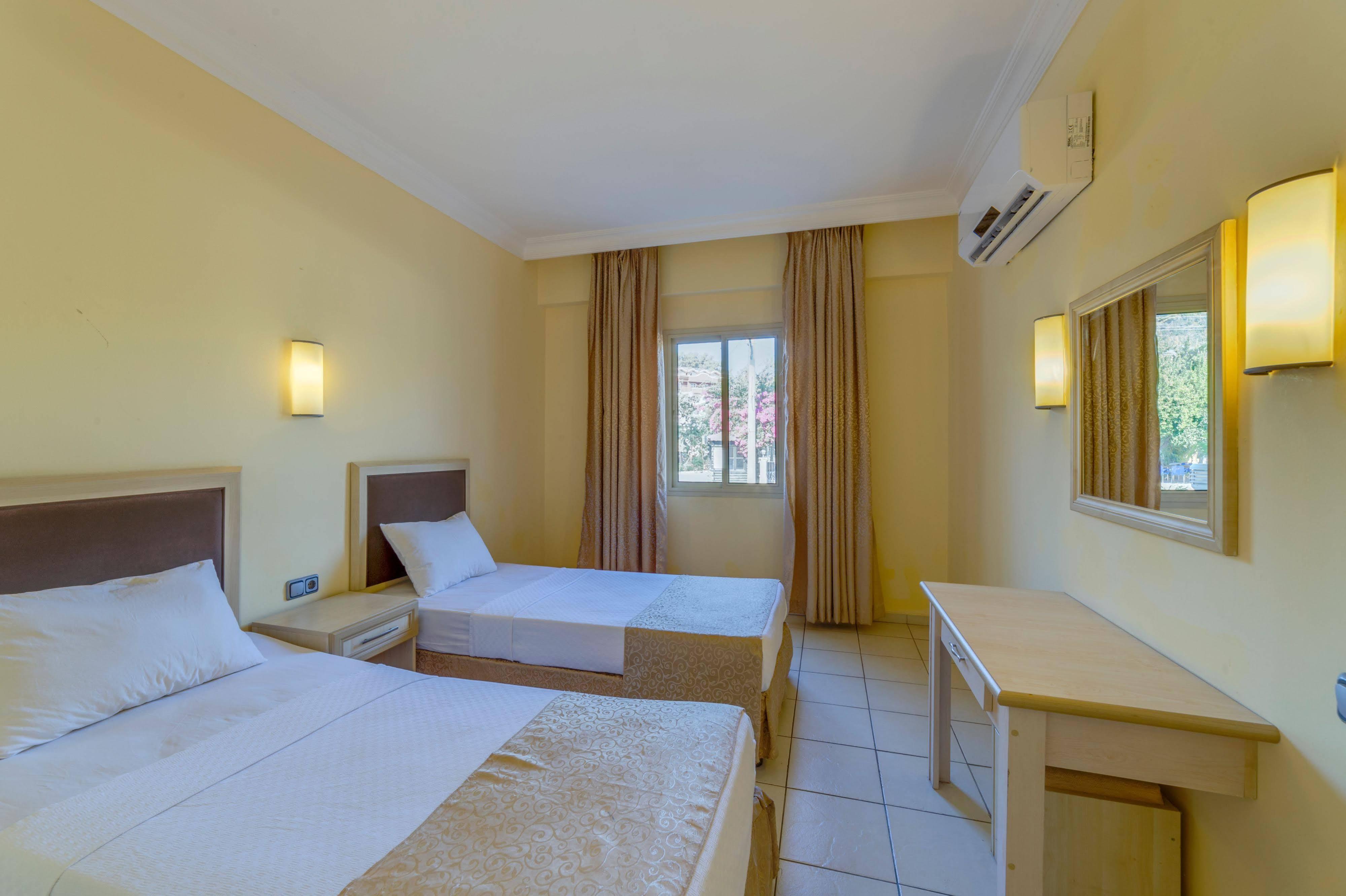 Alenz Hotel 3*