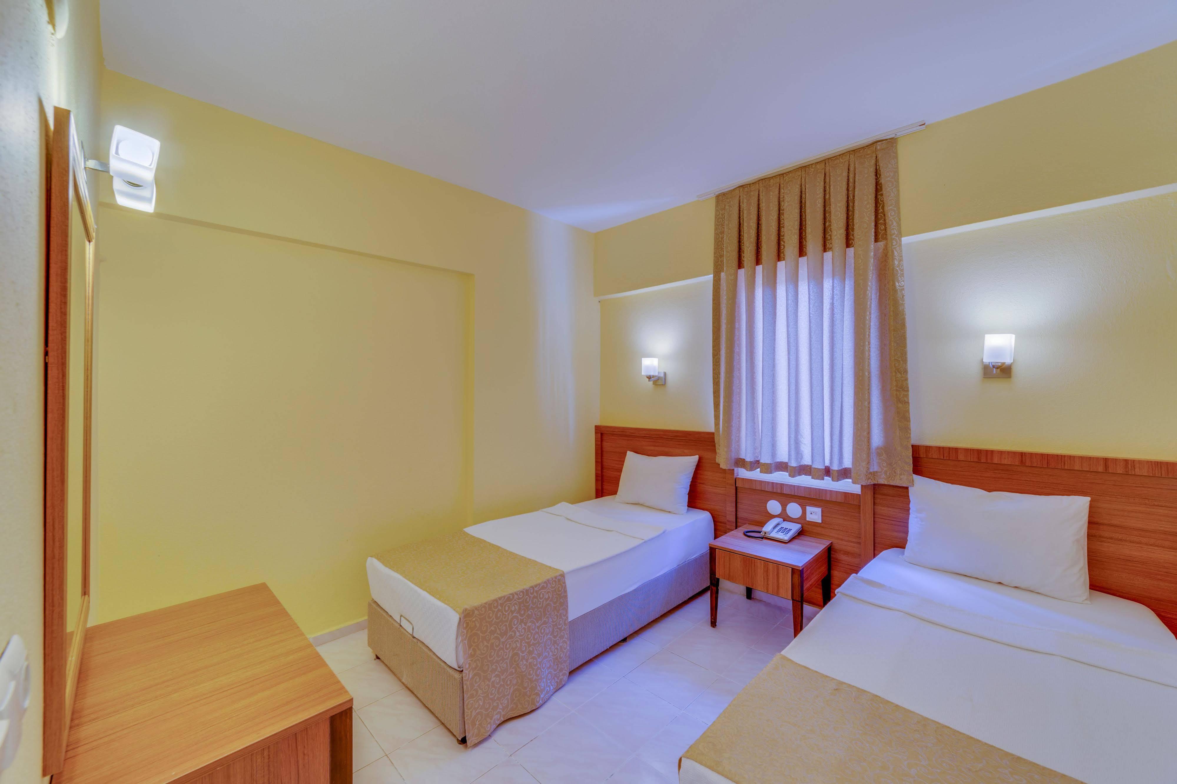 Hotel Alenz 3*