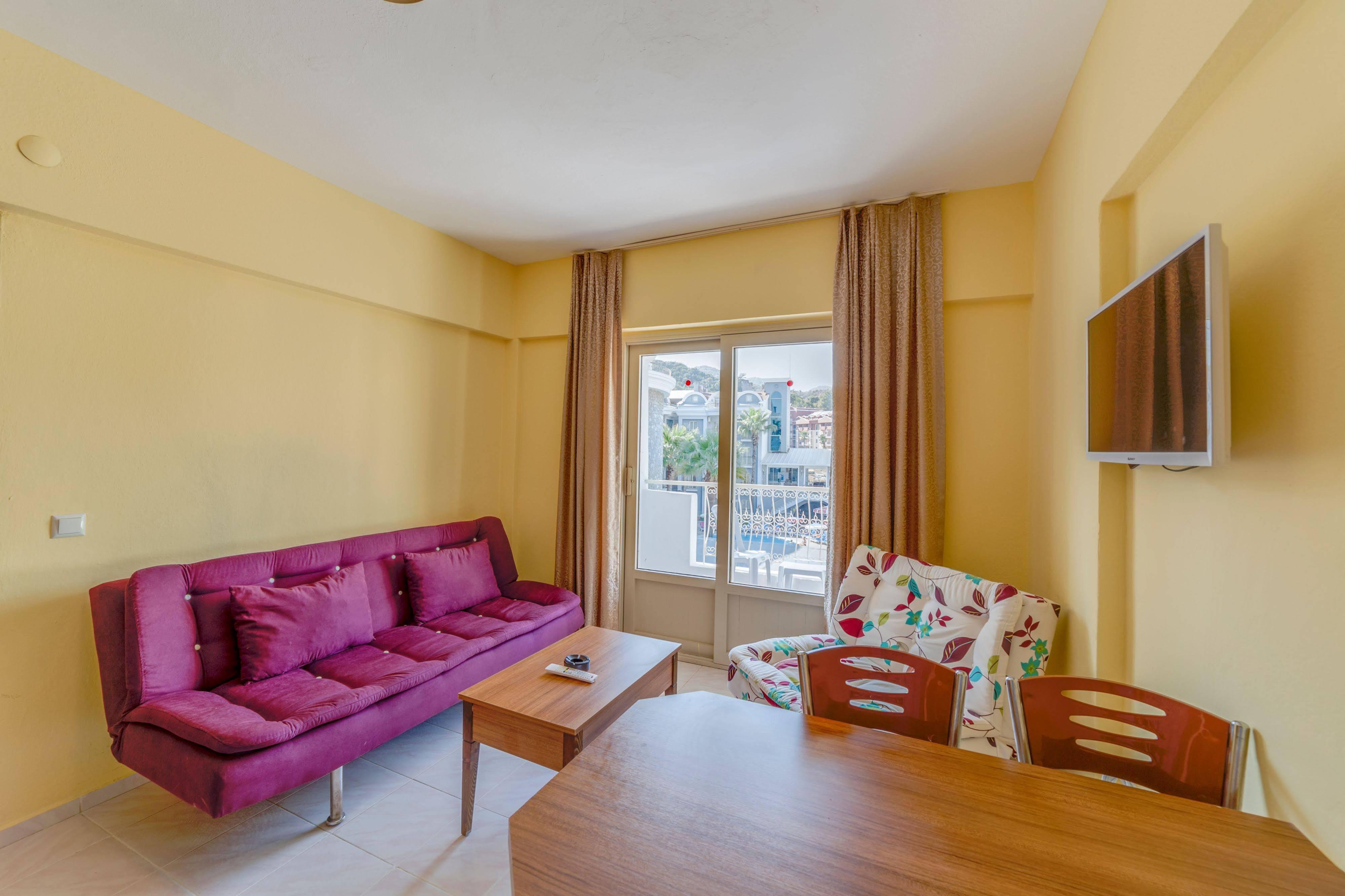 Alenz Hotel 3*