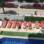 Twenty One Hotel