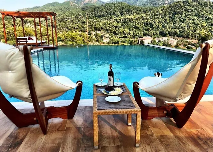 Greenery Home With Shared Pool In Marmaris