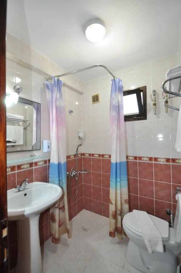 Defne & Zevkim Aparthotel
