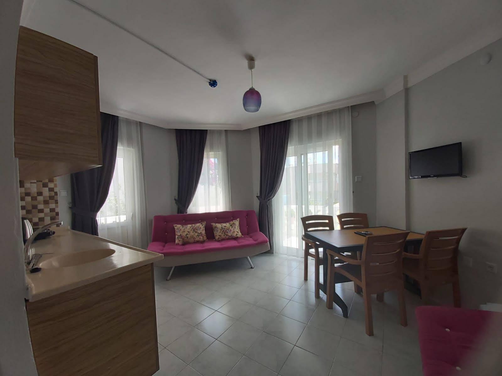 Aparthotel Karatas 3*