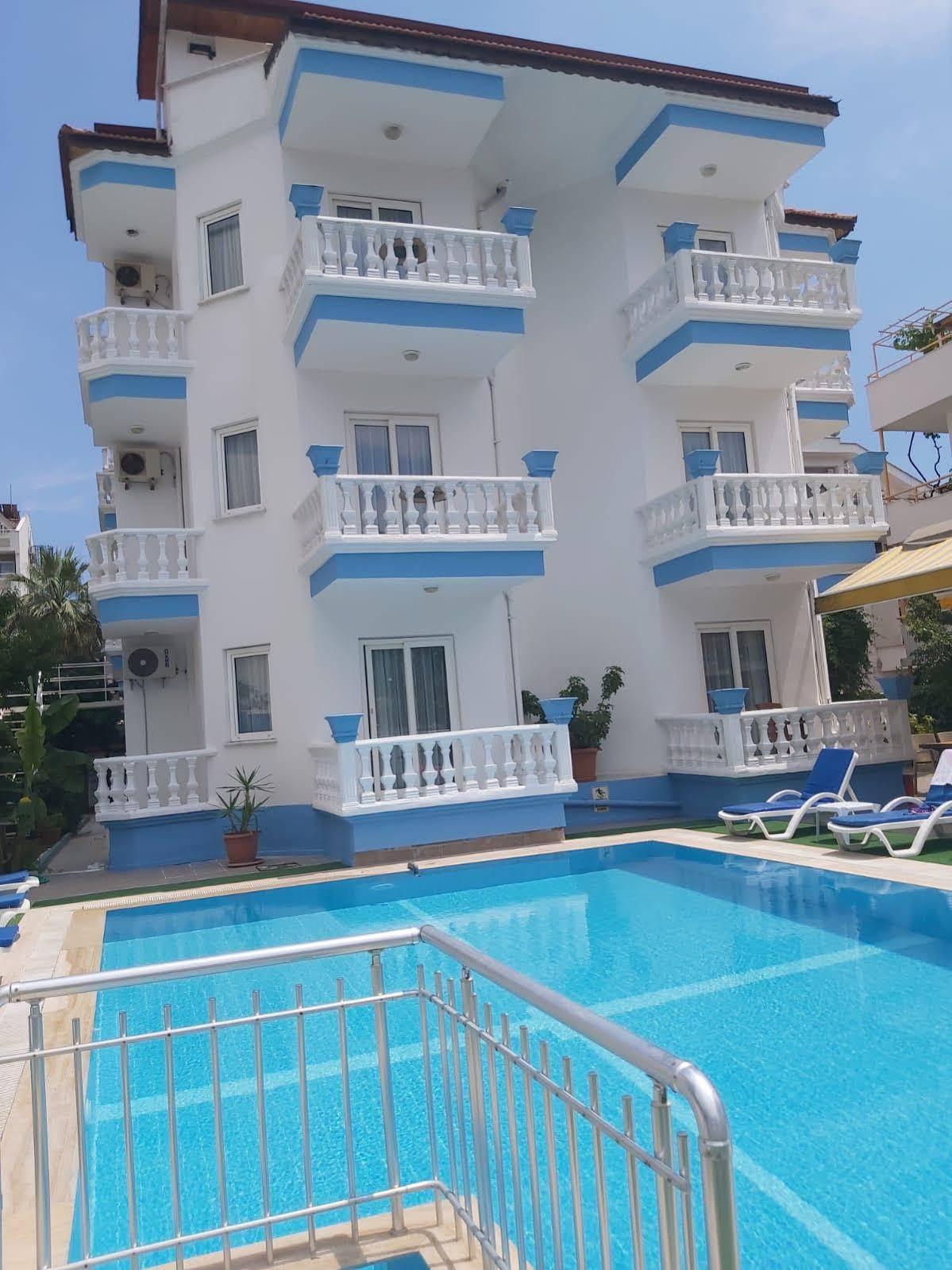 Karatas 3*