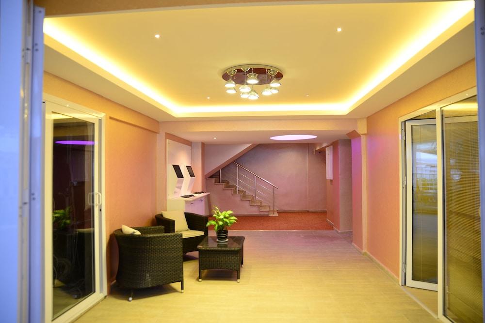 Hotel Banu Luxury