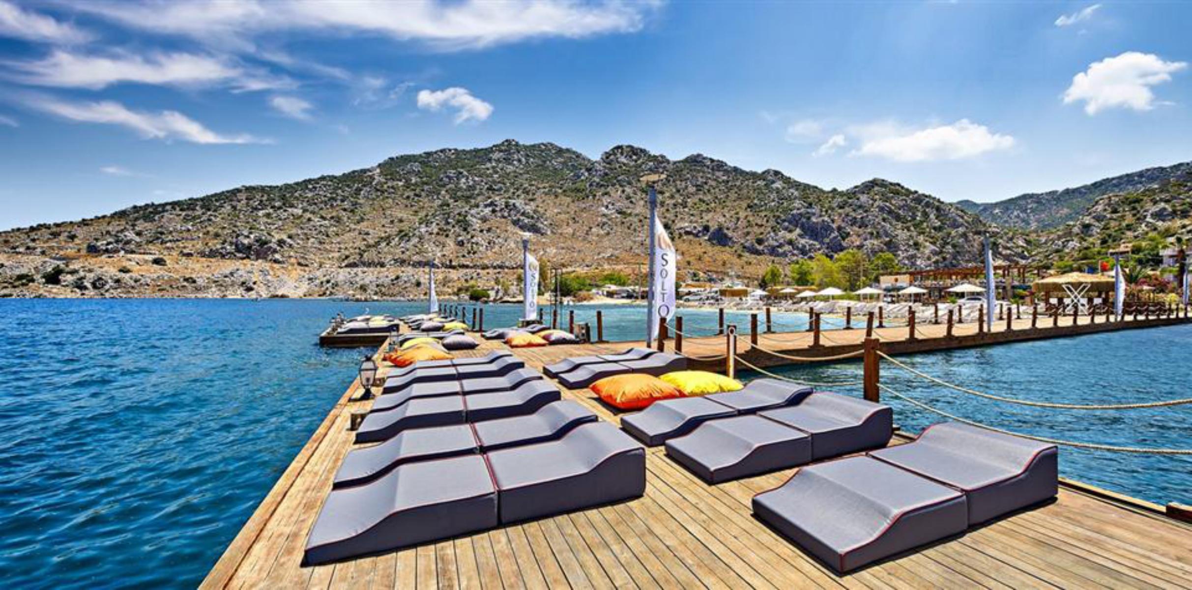 Fi Light Solto Boutique Hotel