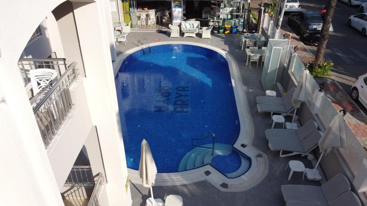 Arya Aparthotel