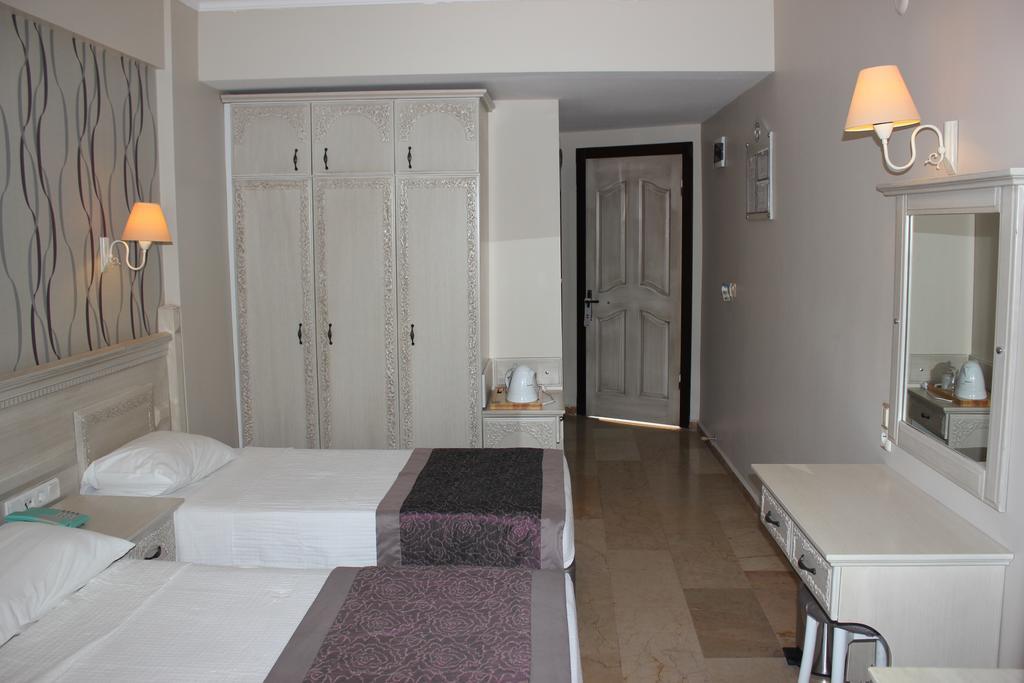 Bonjour Hotel