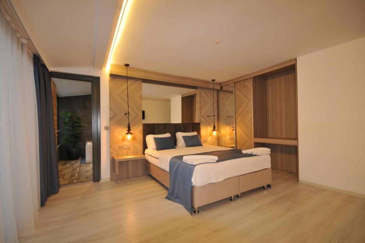 Class Hotel