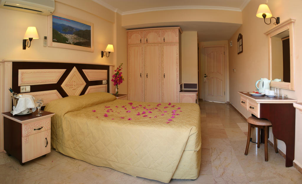 Bonjour Otel