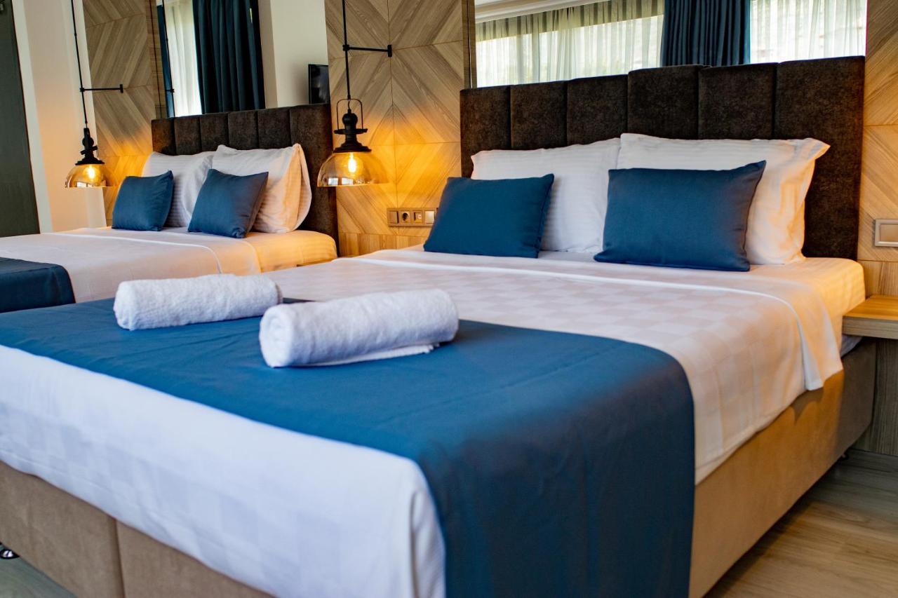 Class Hotel