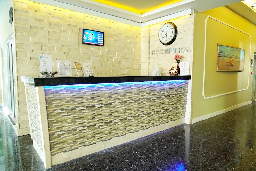 Hotel Blue Palace