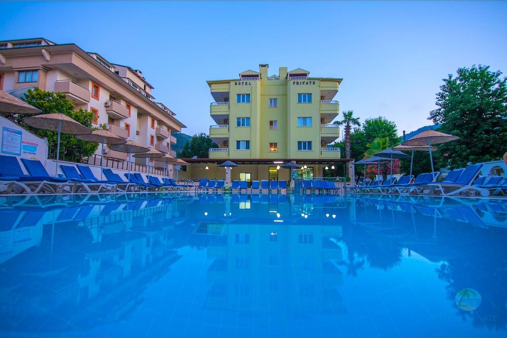 Private Hotel