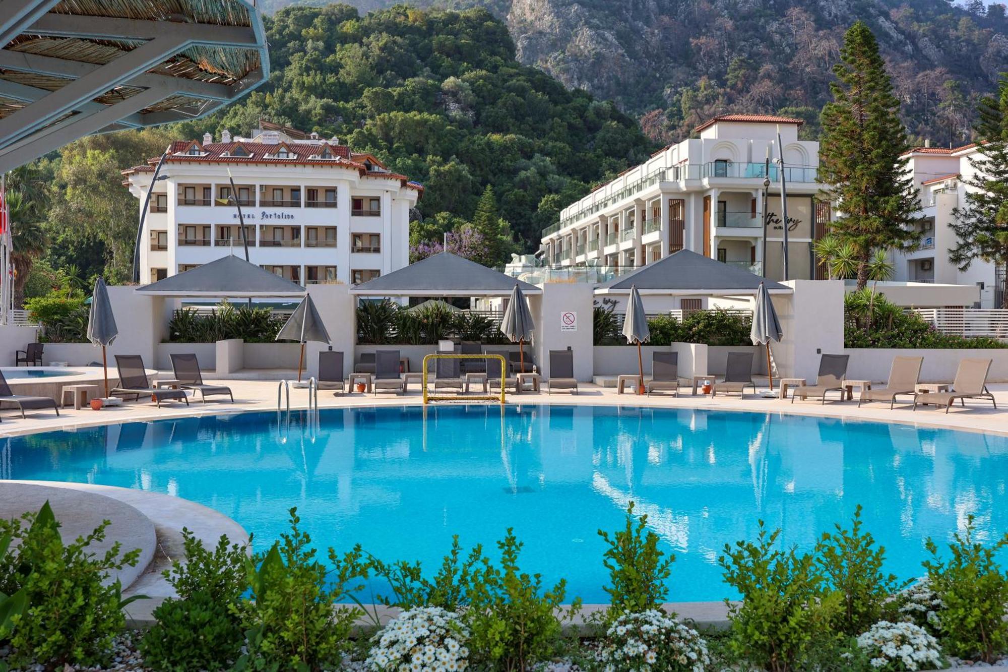 Faros Premium Hotel