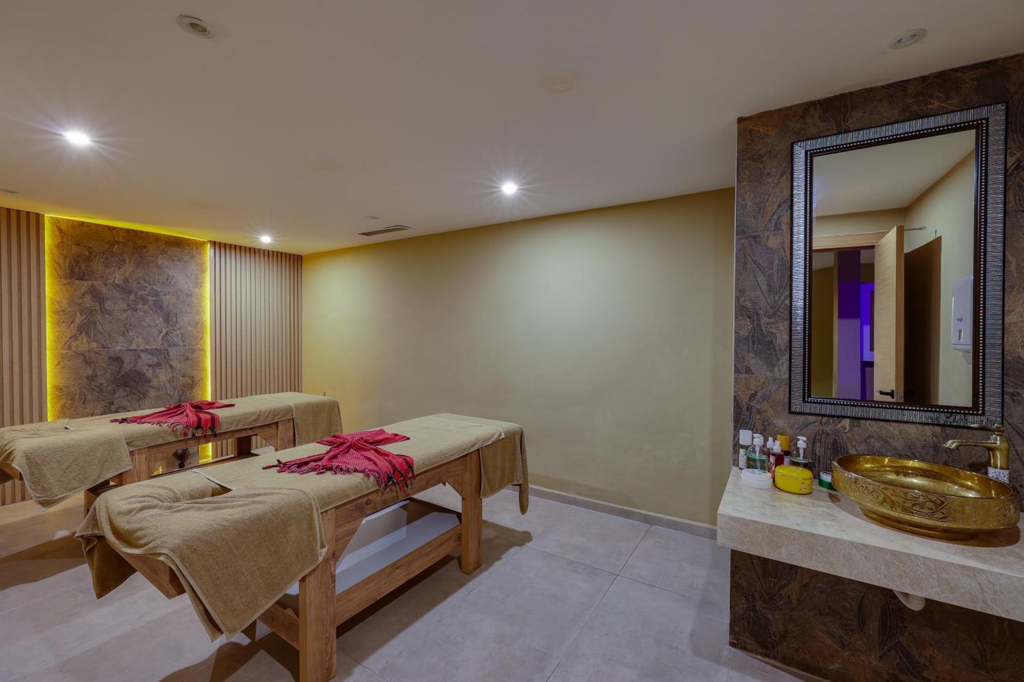 Faros Premium Hotel 5*