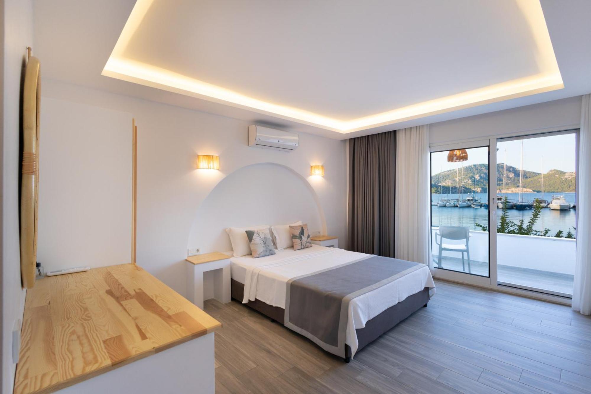 Base Selimiye Hotel *