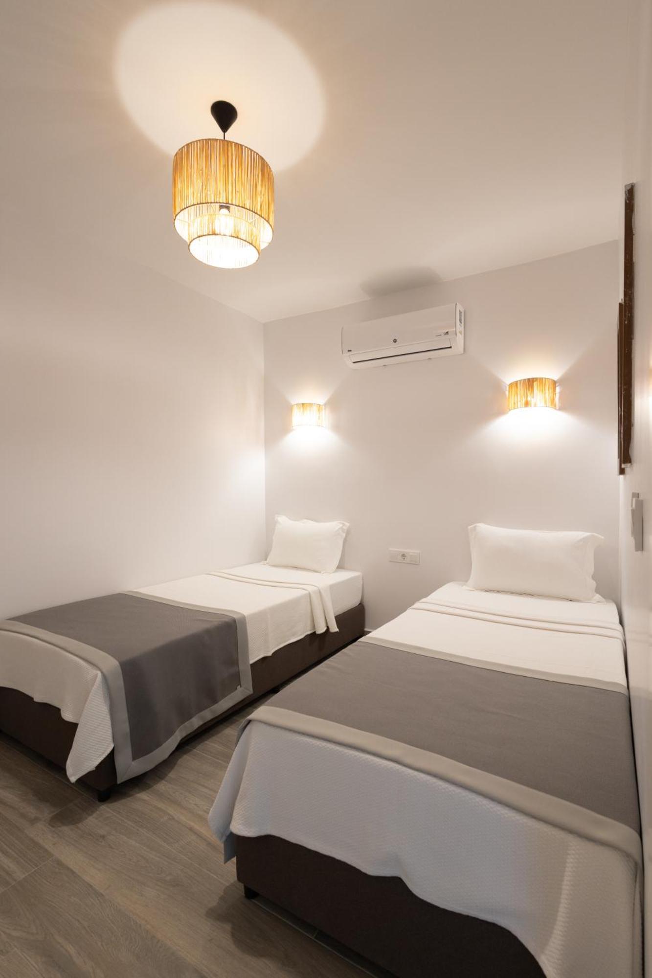 Base Selimiye Hotel *