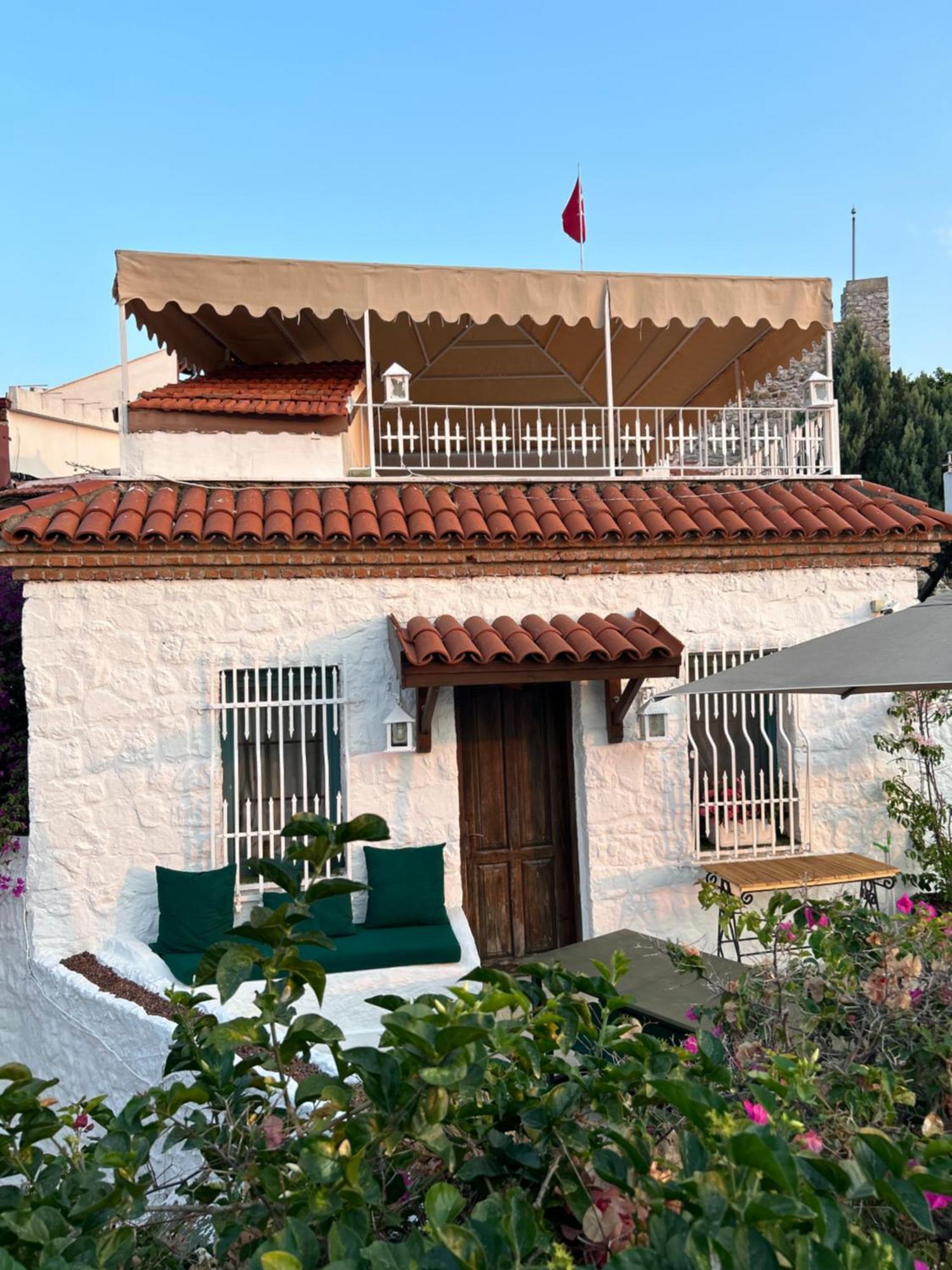 8 Aparthotel