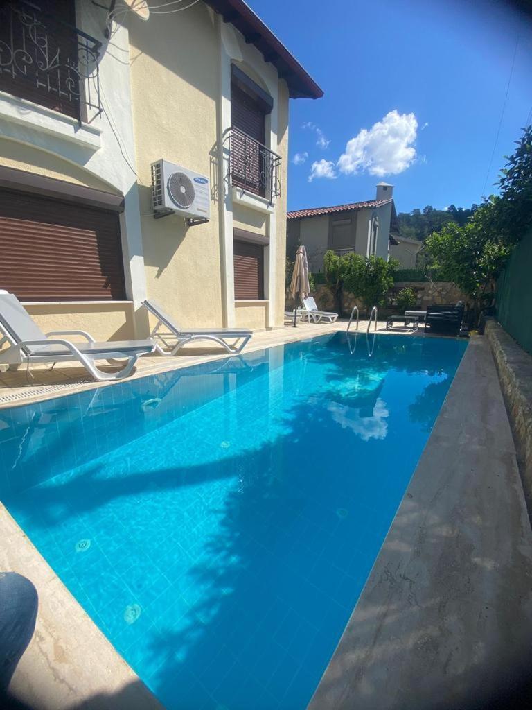 Villa Lavanta Daily Weekly