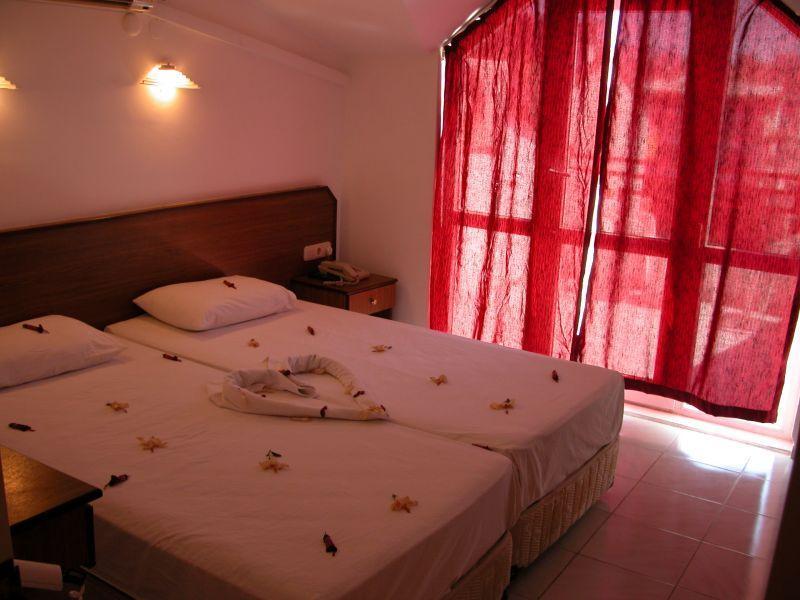 Apart Otel Rosy