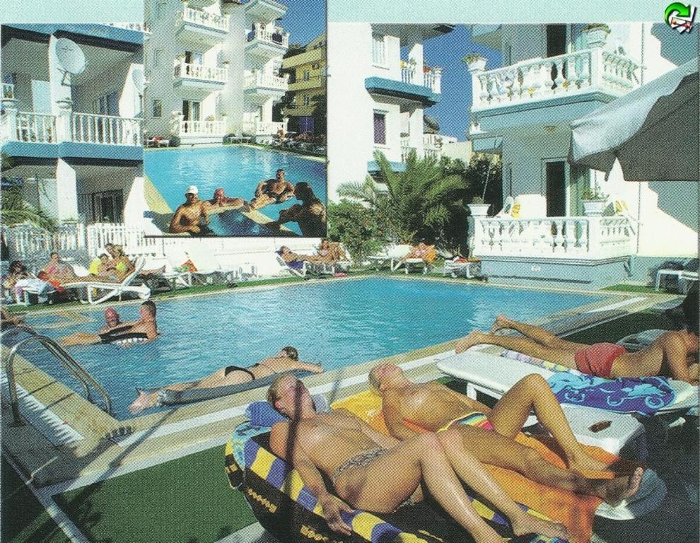 Aparthotel Karatas 3*