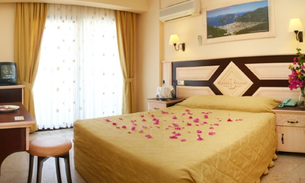 Hotel Bonjour 3*