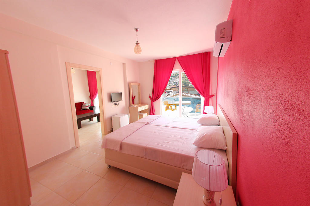 Hotel Defne Lorina