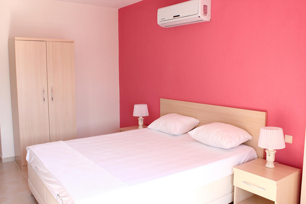 Hotel Defne Lorina 2*