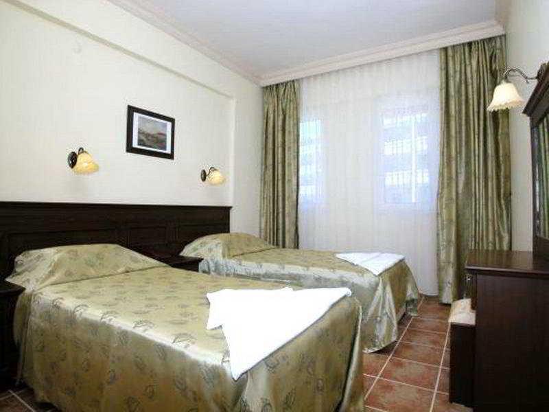 Club Orient Hotel *