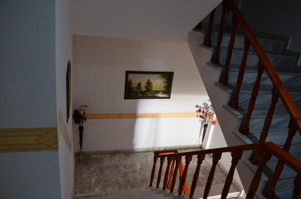 Lale Hotel 3*