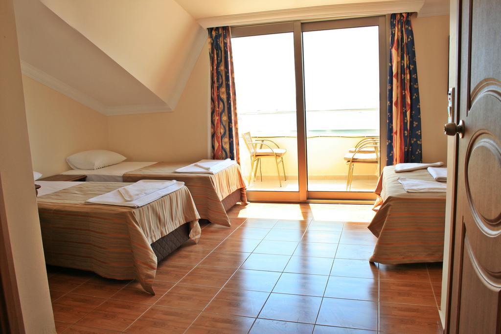 Hotel Honeymoon 3*
