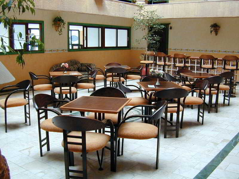 Maxwell Club Aparthotel