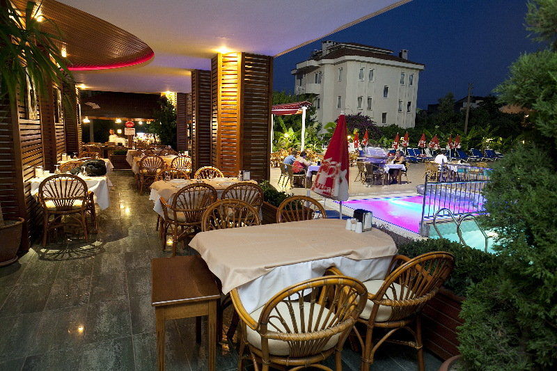Aparthotel Candan 4*