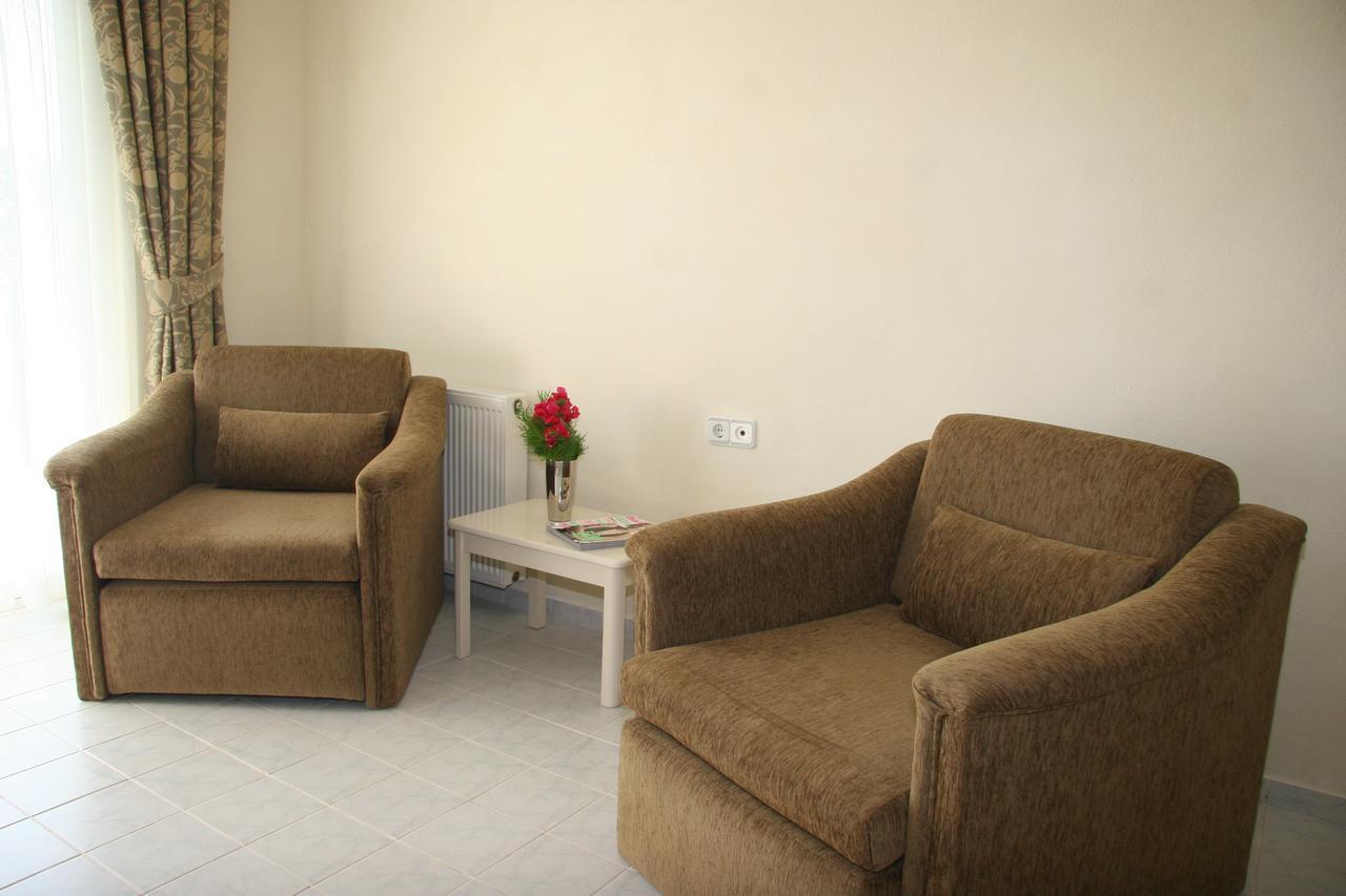 Life Aparthotel