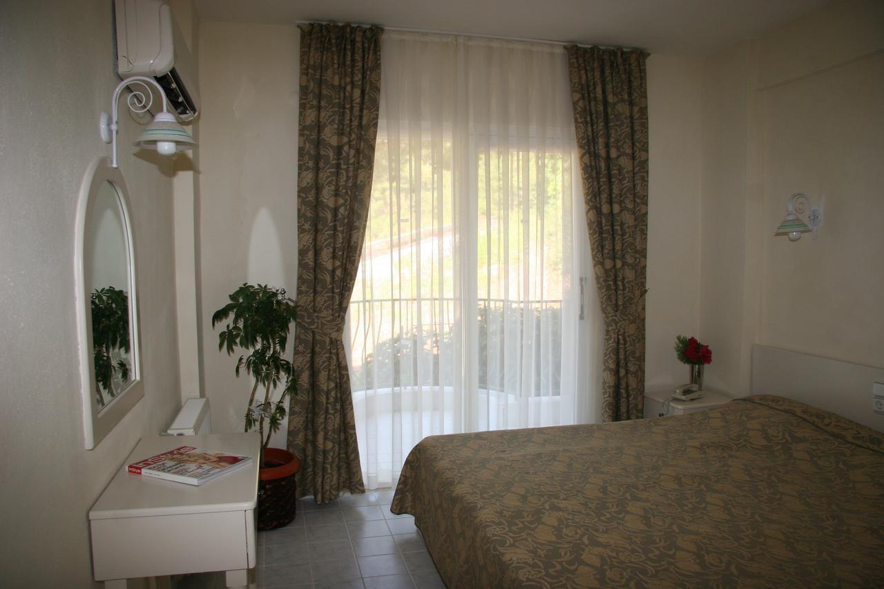 Aparthotel Life